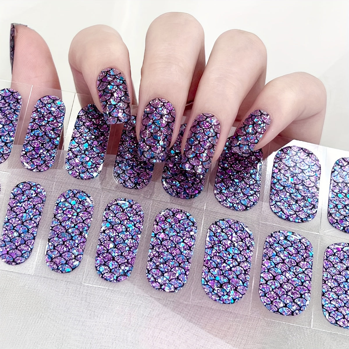 1 Set Blue Purple Geometric Scale Texture Nail Decals, Self-Adhesive Resin Nail Art Decals with Sparkle Accents, Cartoon Theme, Oval Shape, Shiny Finish, Plastic Surface Compatible, Non-Scented, Disposable Use, with Nail File for No UV Light Required